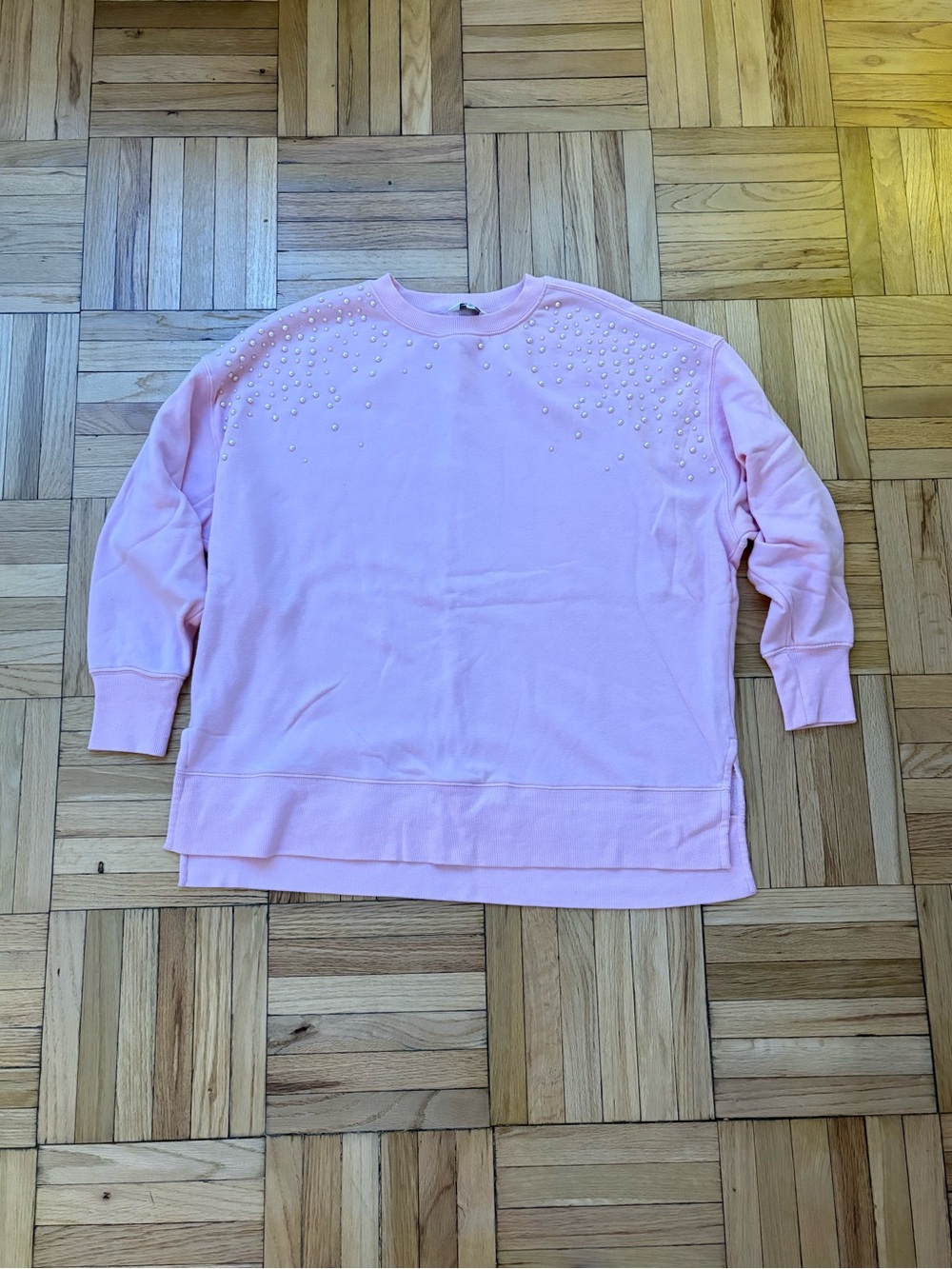 Crown and Ivy Pink Pearl-Embellished Sweatshirt Medium